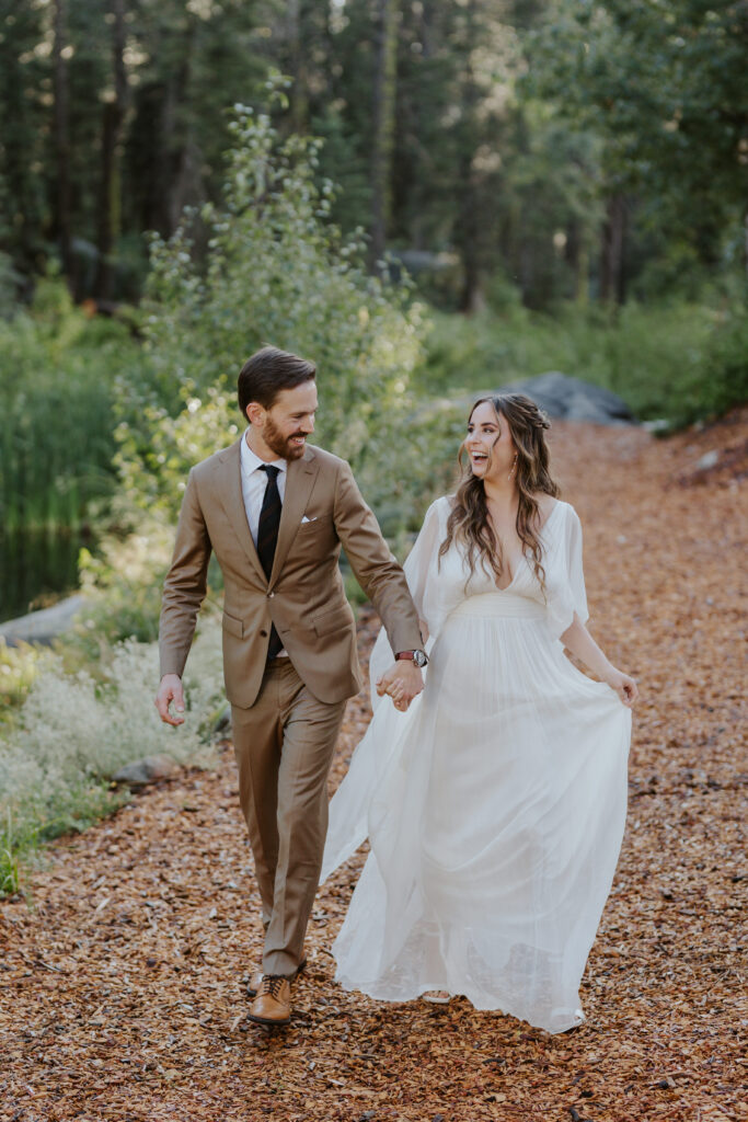 Rainbow Lodge wedding photographer captures couple on snowy August day